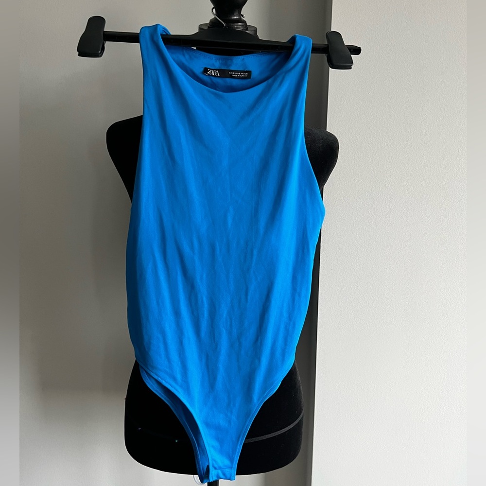 NEVER WORN -  Zara blue scoop bodysuit